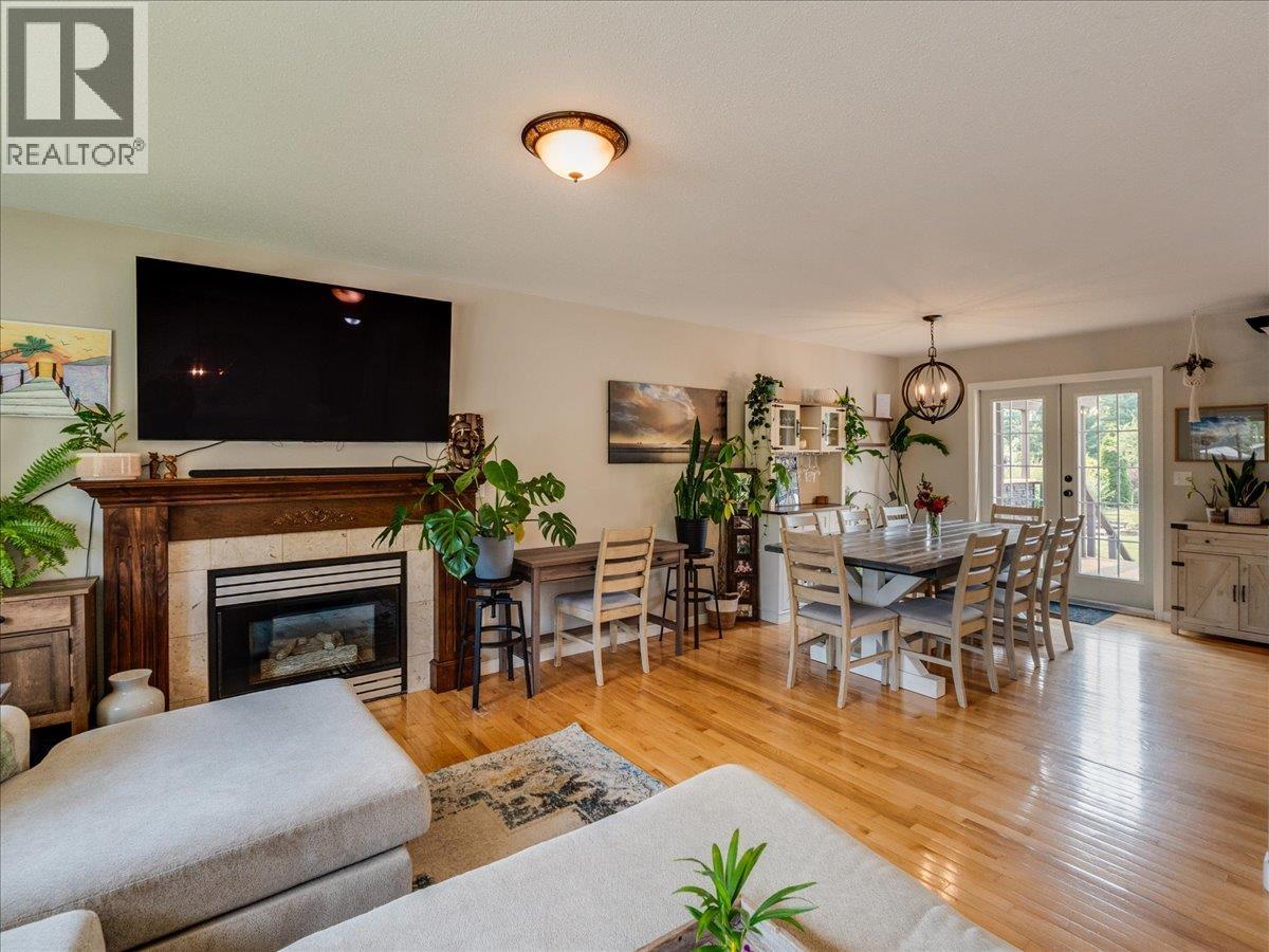 1328 Glendale Avenue, Salmo, British Columbia  V0G 1Z0 - Photo 6 - 10396699