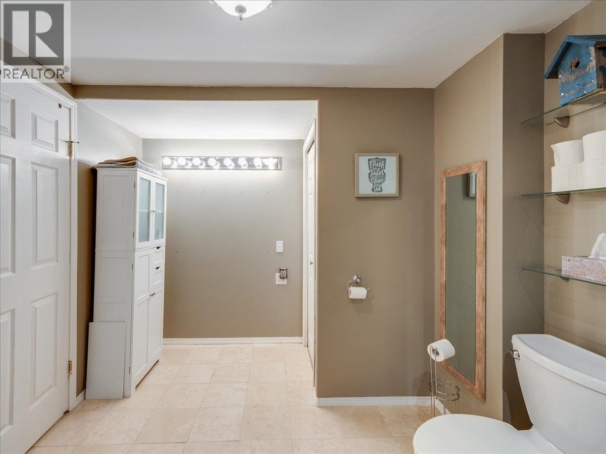 1328 Glendale Avenue, Salmo, British Columbia  V0G 1Z0 - Photo 37 - 10396699