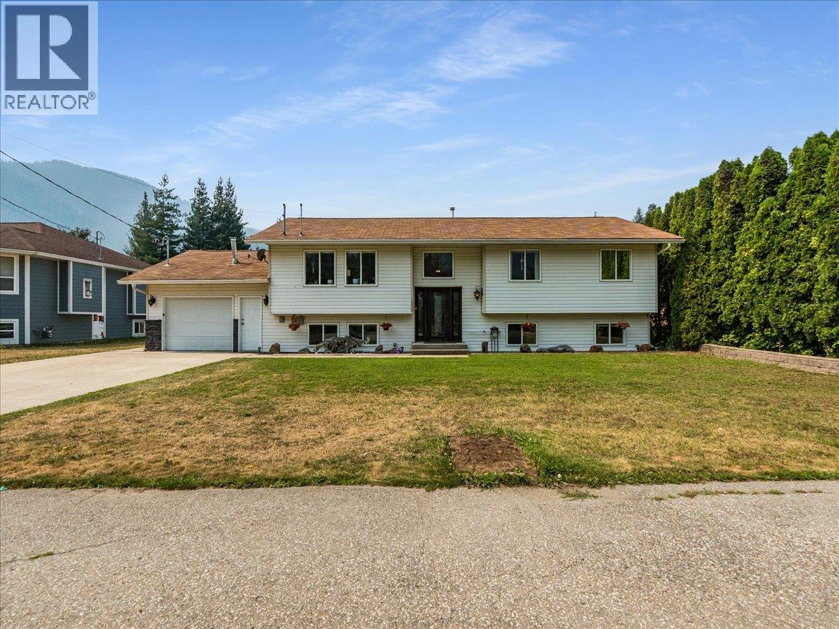 1328 Glendale Avenue, Salmo, British Columbia  V0G 1Z0 - Photo 69 - 10396699
