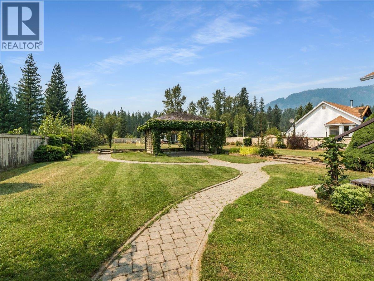 1328 Glendale Avenue, Salmo, British Columbia  V0G 1Z0 - Photo 53 - 10396699