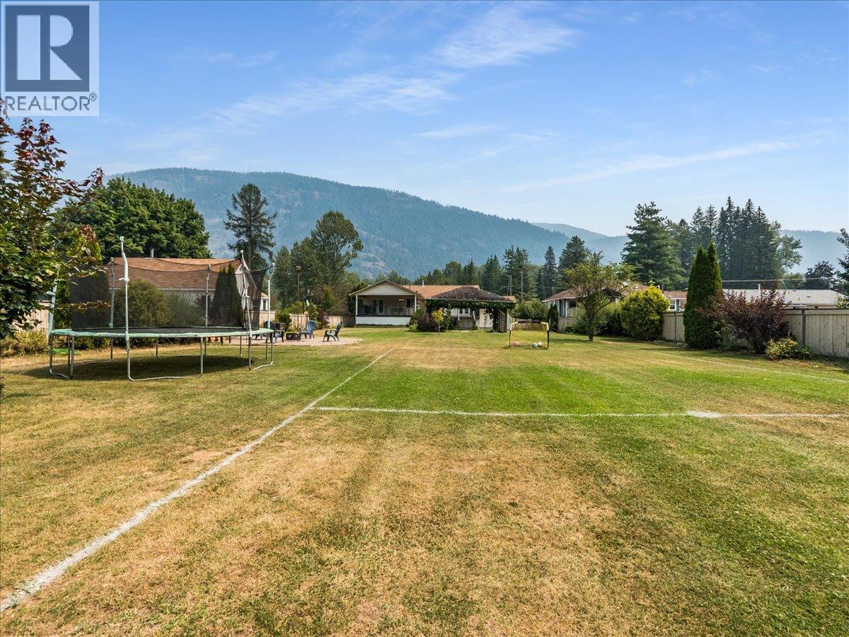 1328 Glendale Avenue, Salmo, British Columbia  V0G 1Z0 - Photo 63 - 10396699