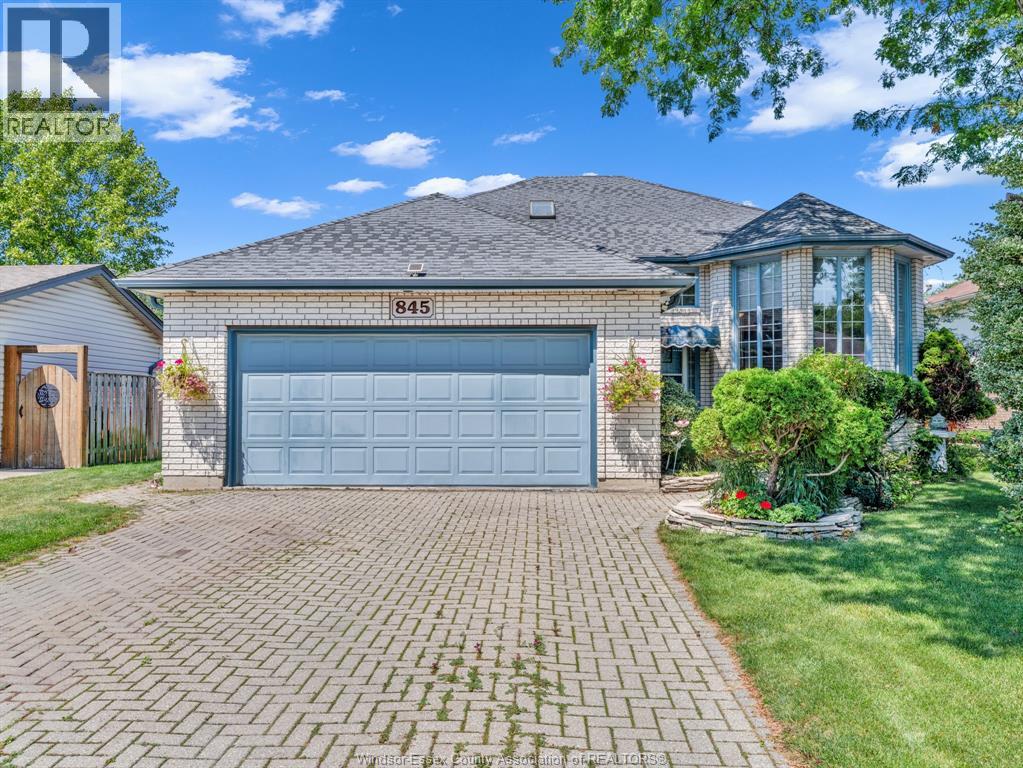 MLS# 26019319: 845 SUPERIOR STREET, LaSalle, Canada