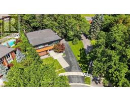8 FOXDALE COURT, Toronto, Ontario