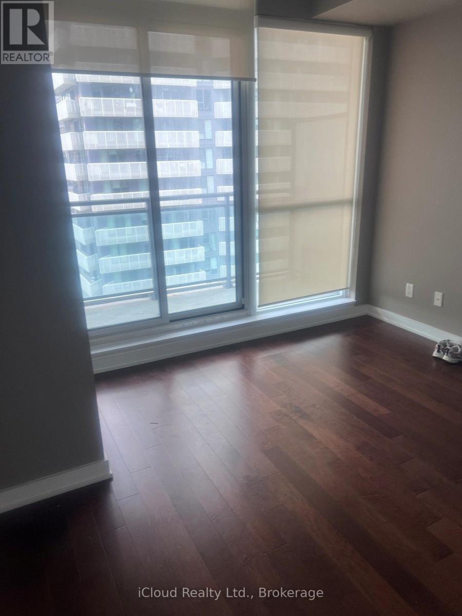 2409 - 4070 Confederation Parkway, Mississauga, Ontario  L5B 0E9 - Photo 8 - W13649206
