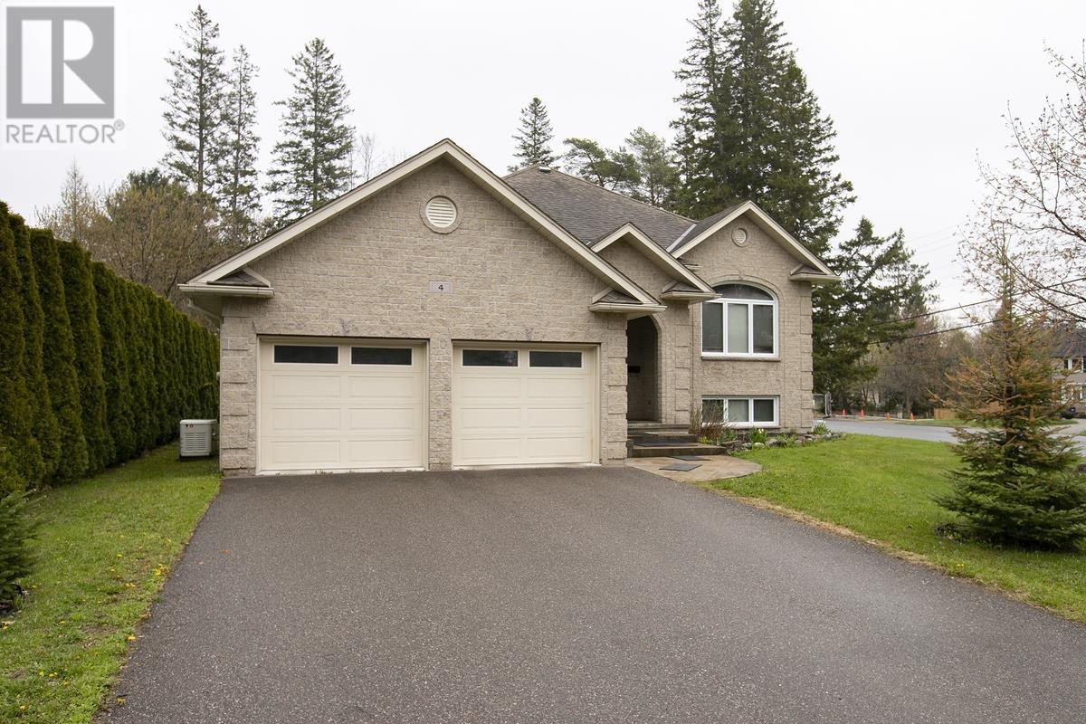 4 Parkdale Dr, Sault Ste. Marie, Ontario  P6A 5P8 - Photo 1 - SM262111