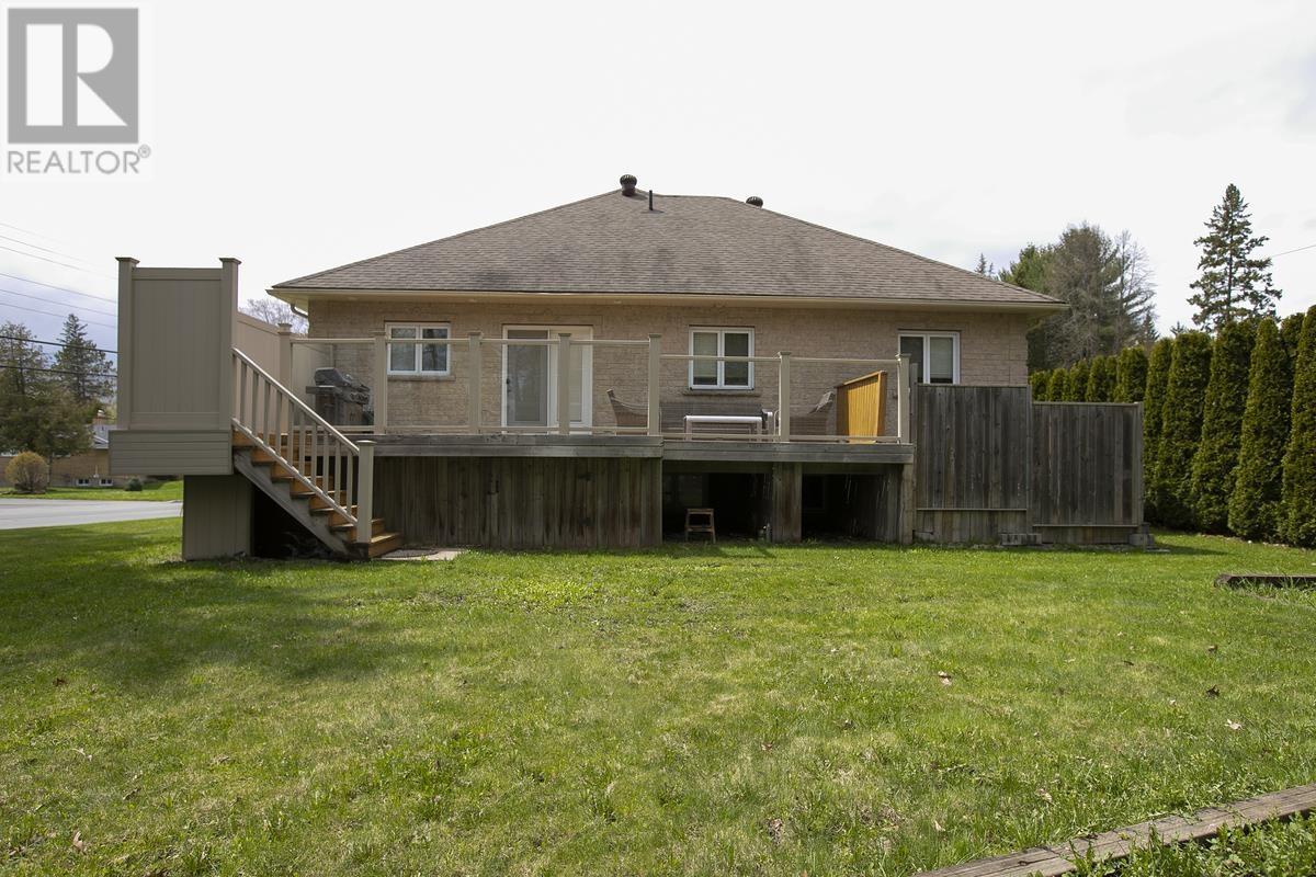 4 Parkdale Dr, Sault Ste. Marie, Ontario  P6A 5P8 - Photo 4 - SM262111