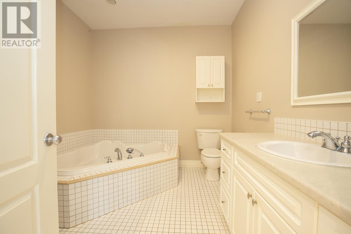 4 Parkdale Dr, Sault Ste. Marie, Ontario  P6A 5P8 - Photo 36 - SM262111