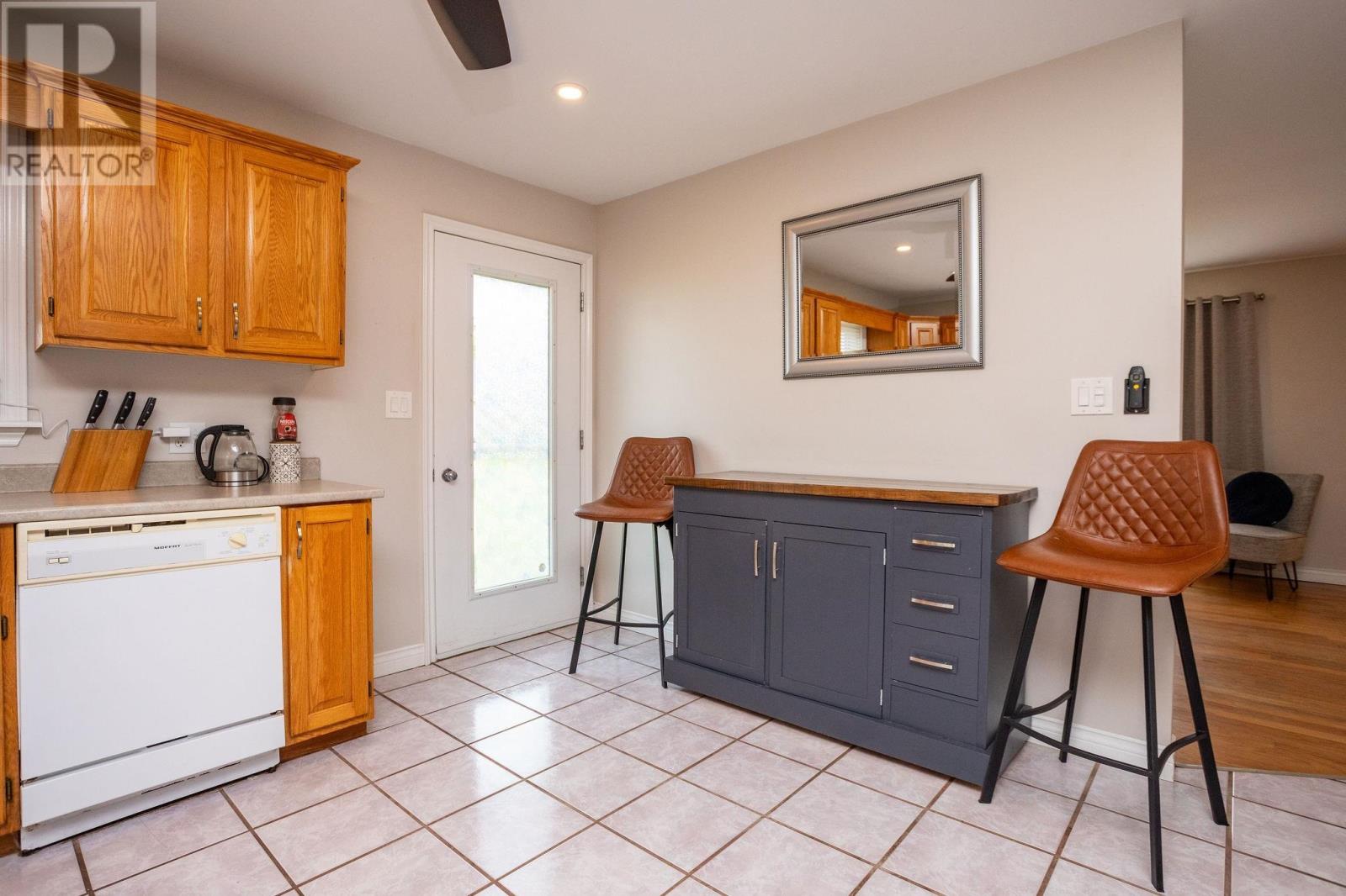 33 Holland Drive, Stratford, Prince Edward Island  C1B 1S9 - Photo 8 - 202620129