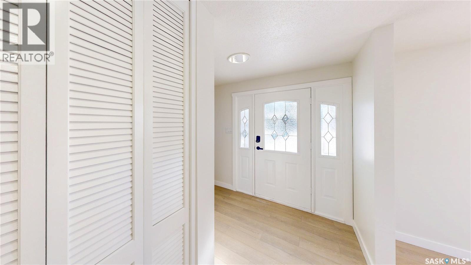 3022 Lacon Street, Regina, Saskatchewan  S4N 2A8 - Photo 2 - SK044986