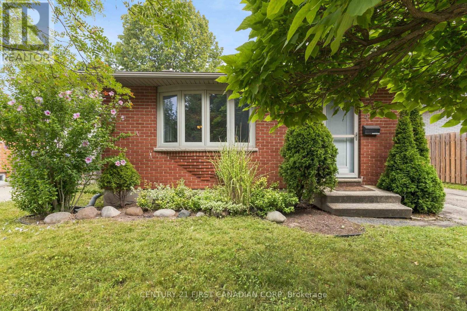 436 FERNDALE AVENUE, London South, Ontario