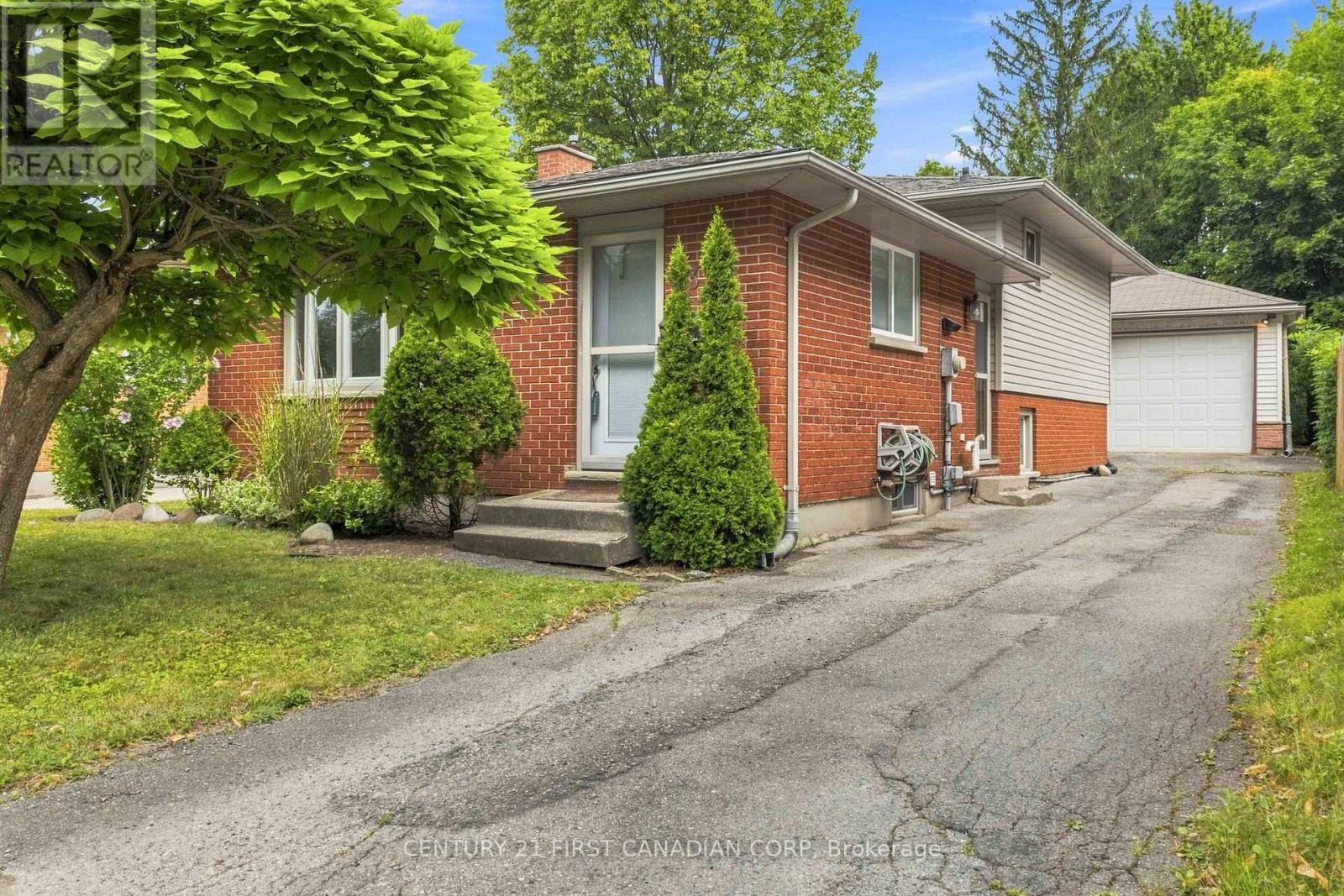 436 Ferndale Avenue, London South, Ontario  N6C 2Z1 - Photo 3 - X13656832