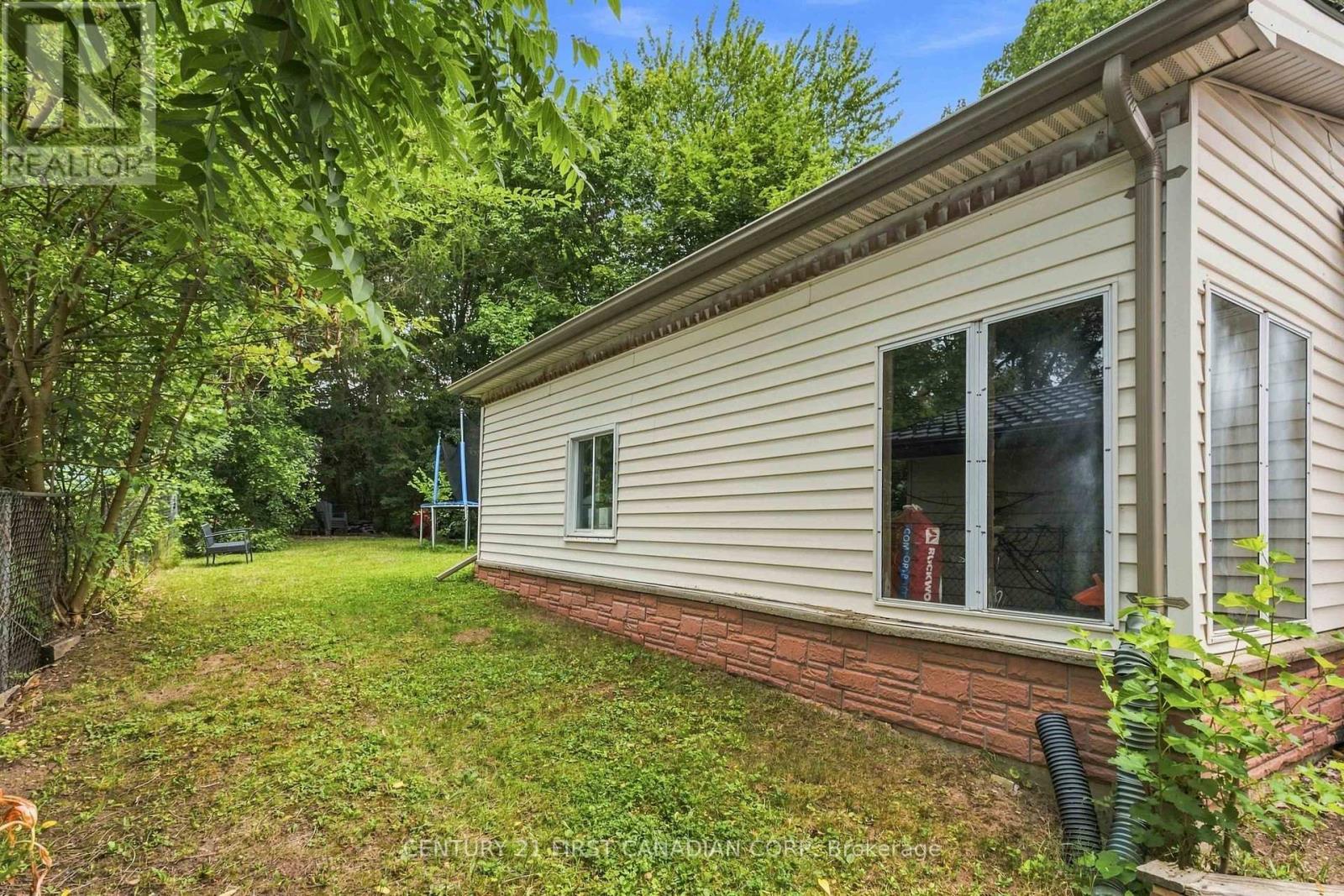 436 Ferndale Avenue, London South, Ontario  N6C 2Z1 - Photo 37 - X13656832