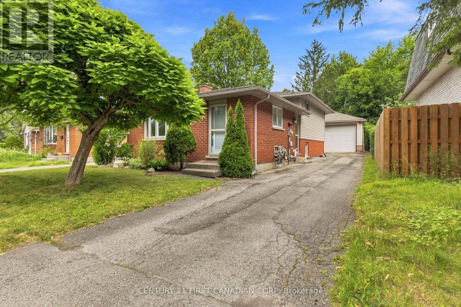 436 Ferndale Avenue, London South, Ontario  N6C 2Z1 - Photo 4 - X13656832