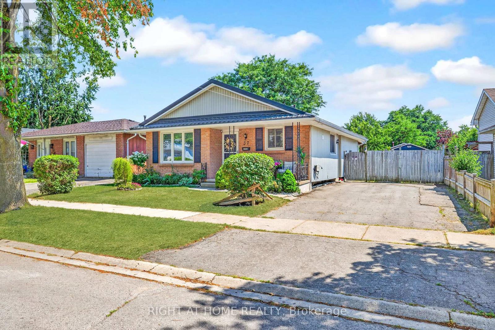 37 Renny Crescent, London South, Ontario  N6E 2C4 - Photo 2 - X13656862