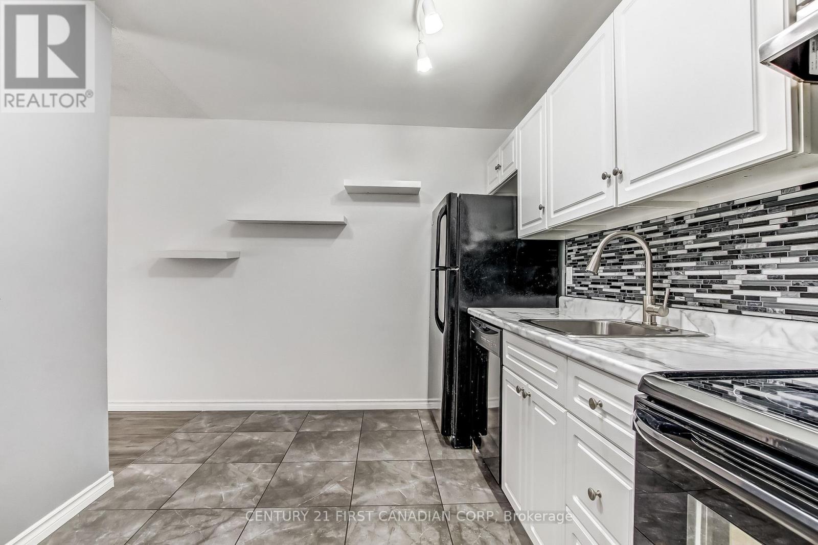 6 - 140 Conway Drive, London South, Ontario  N6E 3N2 - Photo 3 - X13656904