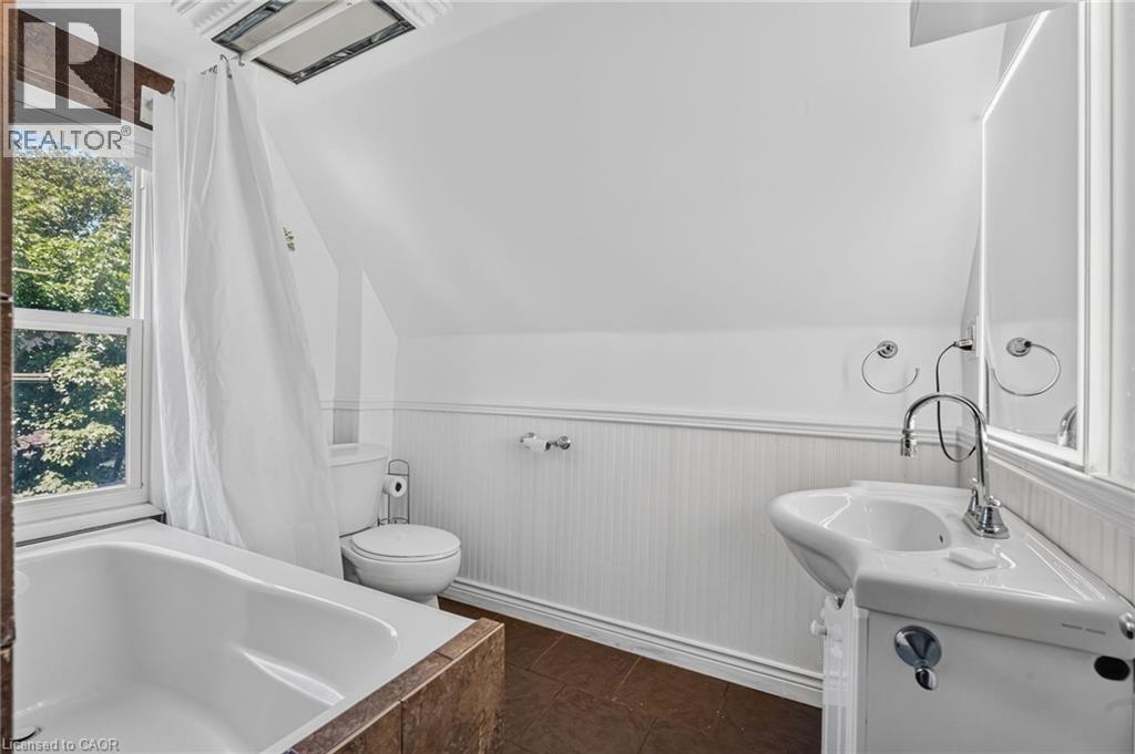 4189 Mountain Street, Beamsville, Ontario  L3J 0K8 - Photo 26 - 40847618