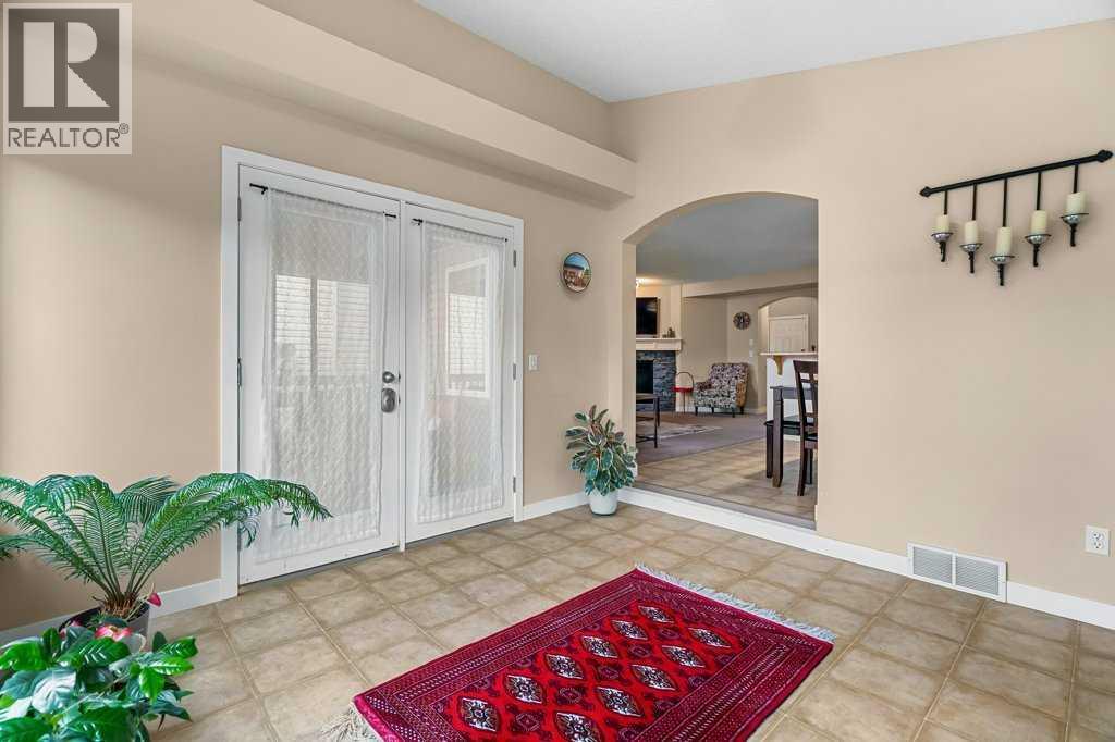 140 Panamount Circle NW, Calgary, Alberta  T3K 0C6 - Photo 17 - A2319921