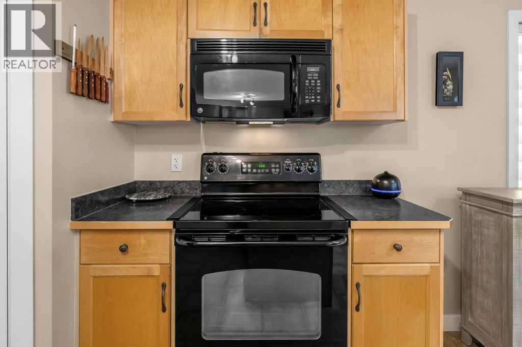140 Panamount Circle NW, Calgary, Alberta  T3K 0C6 - Photo 12 - A2319921
