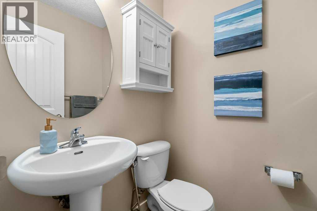 140 Panamount Circle NW, Calgary, Alberta  T3K 0C6 - Photo 18 - A2319921