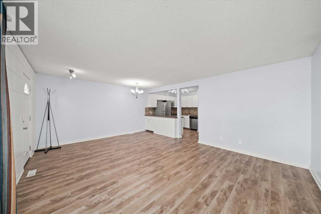 1213, 200 Brookpark Drive SW, Calgary, Alberta  T2W 3E5 - Photo 7 - A2332544