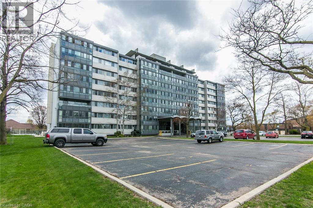 24 MIDLAND Drive Unit# 402, Kitchener, Ontario