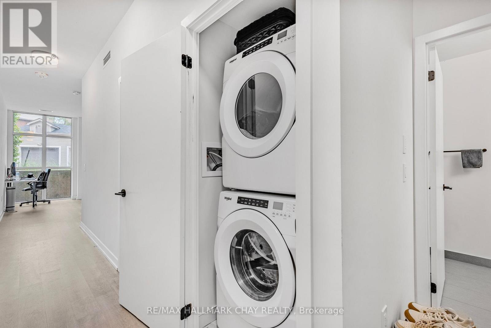 110 - 2300 St. Clair Avenue W, Toronto, Ontario  M6N 1K8 - Photo 12 - W13601488