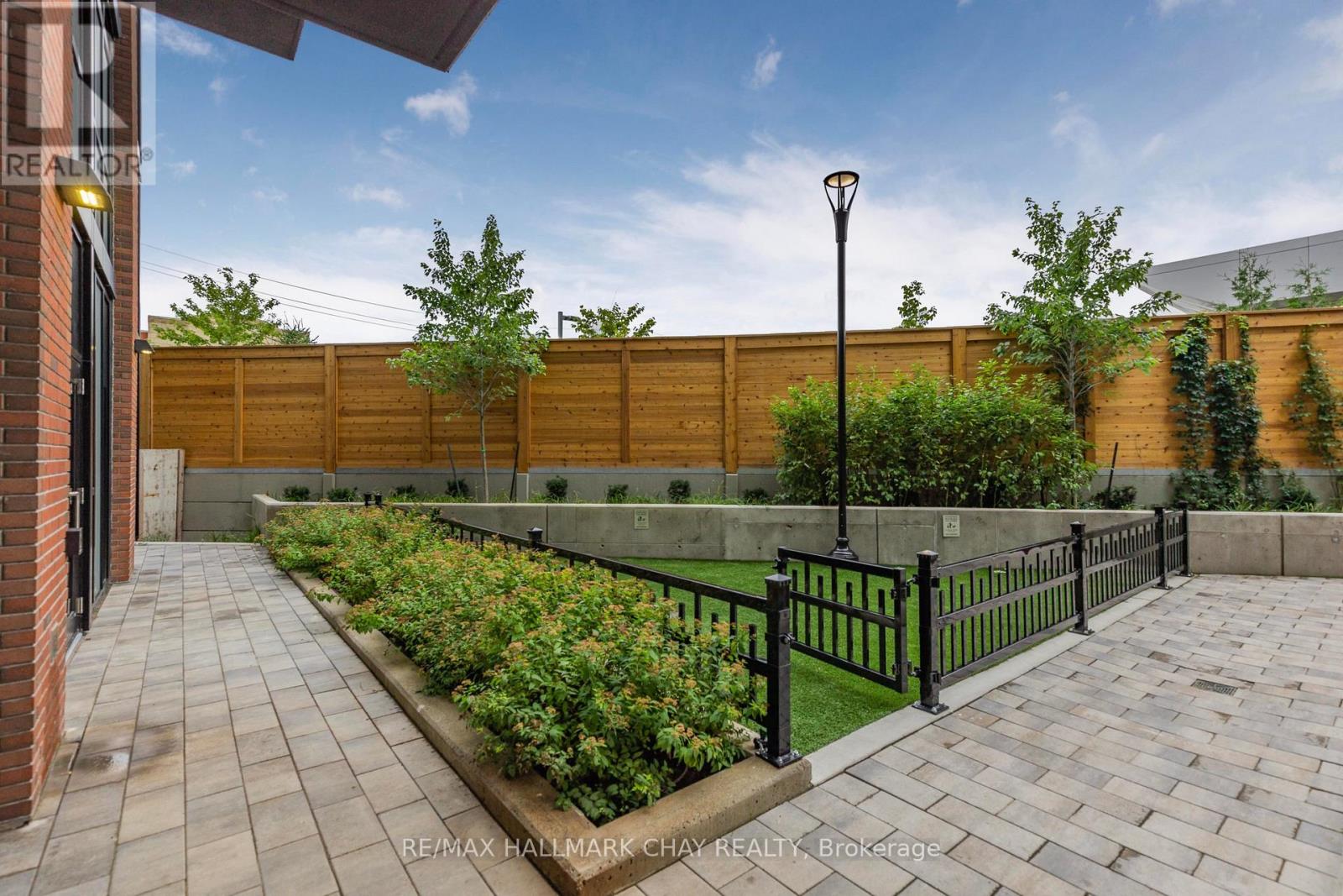 110 - 2300 St. Clair Avenue W, Toronto, Ontario  M6N 1K8 - Photo 25 - W13601488