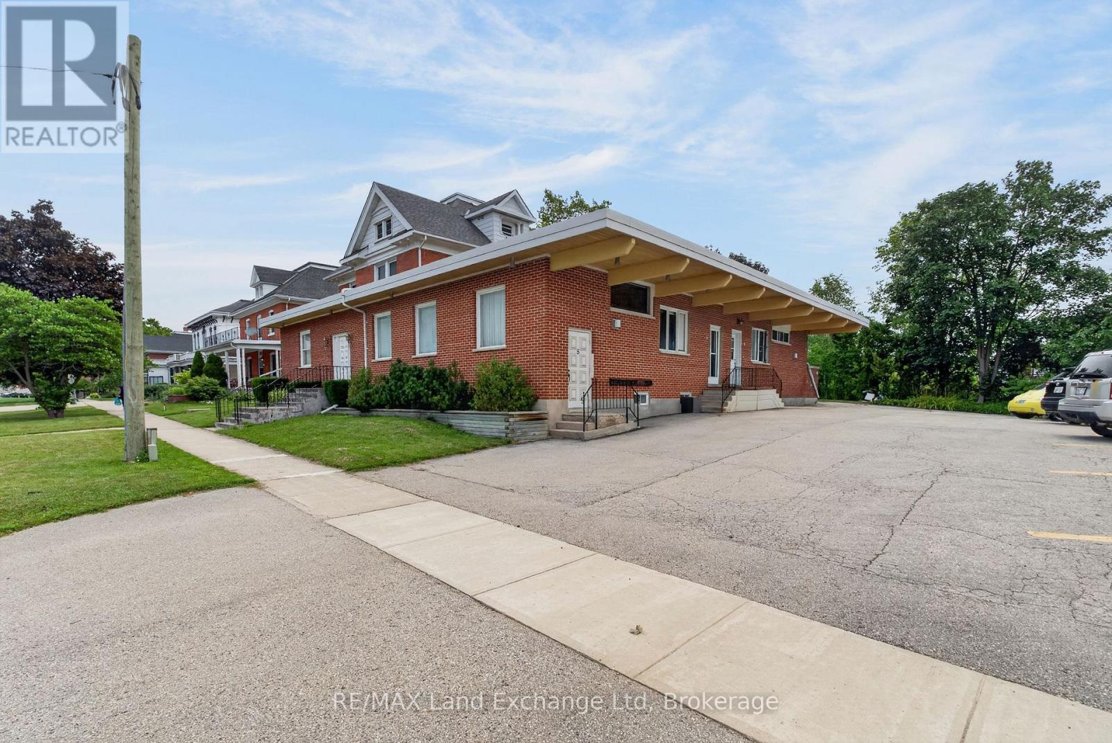77 Montreal Street, Goderich, Ontario  N7A 2G5 - Photo 5 - X13656798