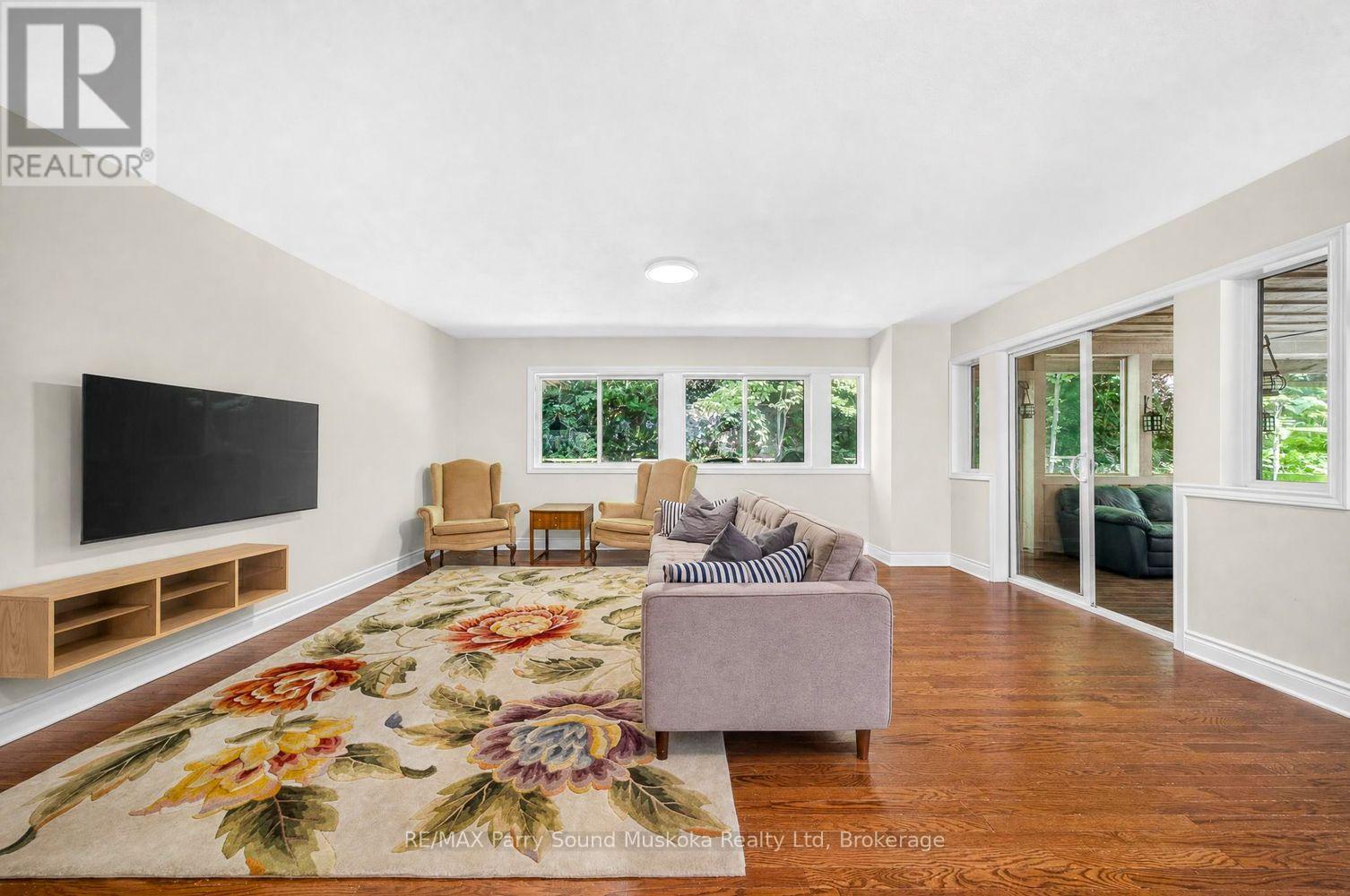 8 Mountain Basin Drive, Mcdougall, Ontario  P2A 2W9 - Photo 10 - X13656806