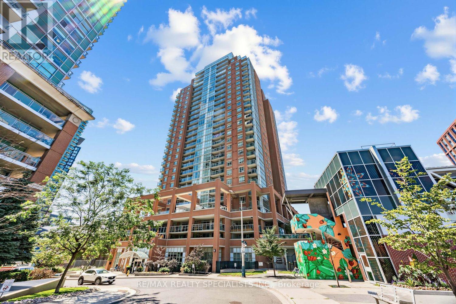 301 - 125 WESTERN BATTERY ROAD, Toronto, Ontario