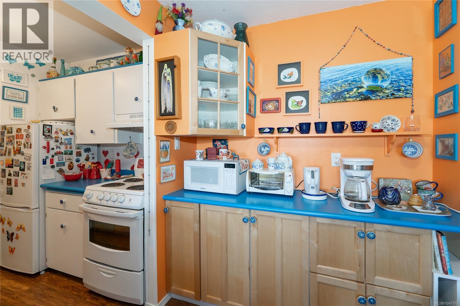 418 964 Heywood St, Victoria, British Columbia  V8V 2Y5 - Photo 5 - 1045170