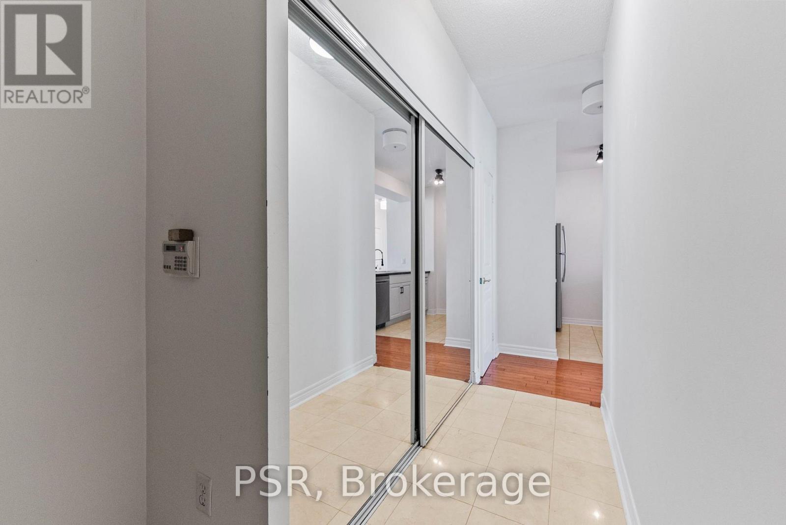 423 - 9 Boardwalk Drive, Toronto, Ontario M4L 6T1 - Photo 10 - E13656876