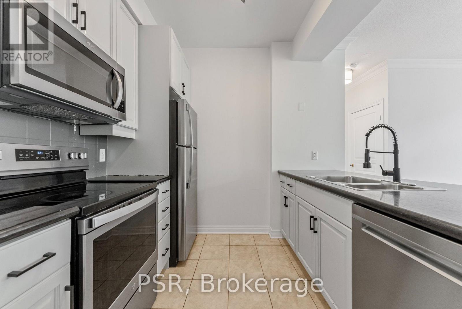 423 - 9 Boardwalk Drive, Toronto, Ontario M4L 6T1 - Photo 2 - E13656876
