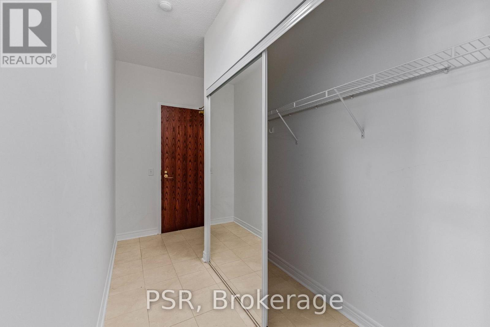 423 - 9 Boardwalk Drive, Toronto, Ontario M4L 6T1 - Photo 9 - E13656876