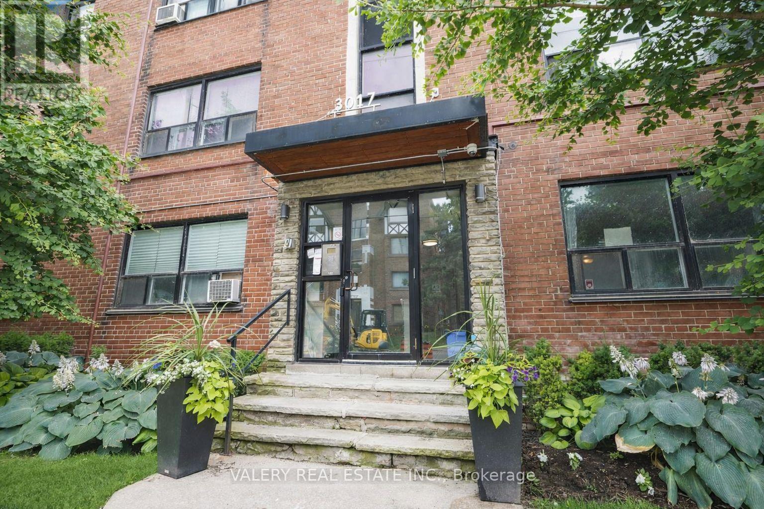 E4 - 3017 Queen Street E, Toronto, Ontario   - Photo 1 - E13656920