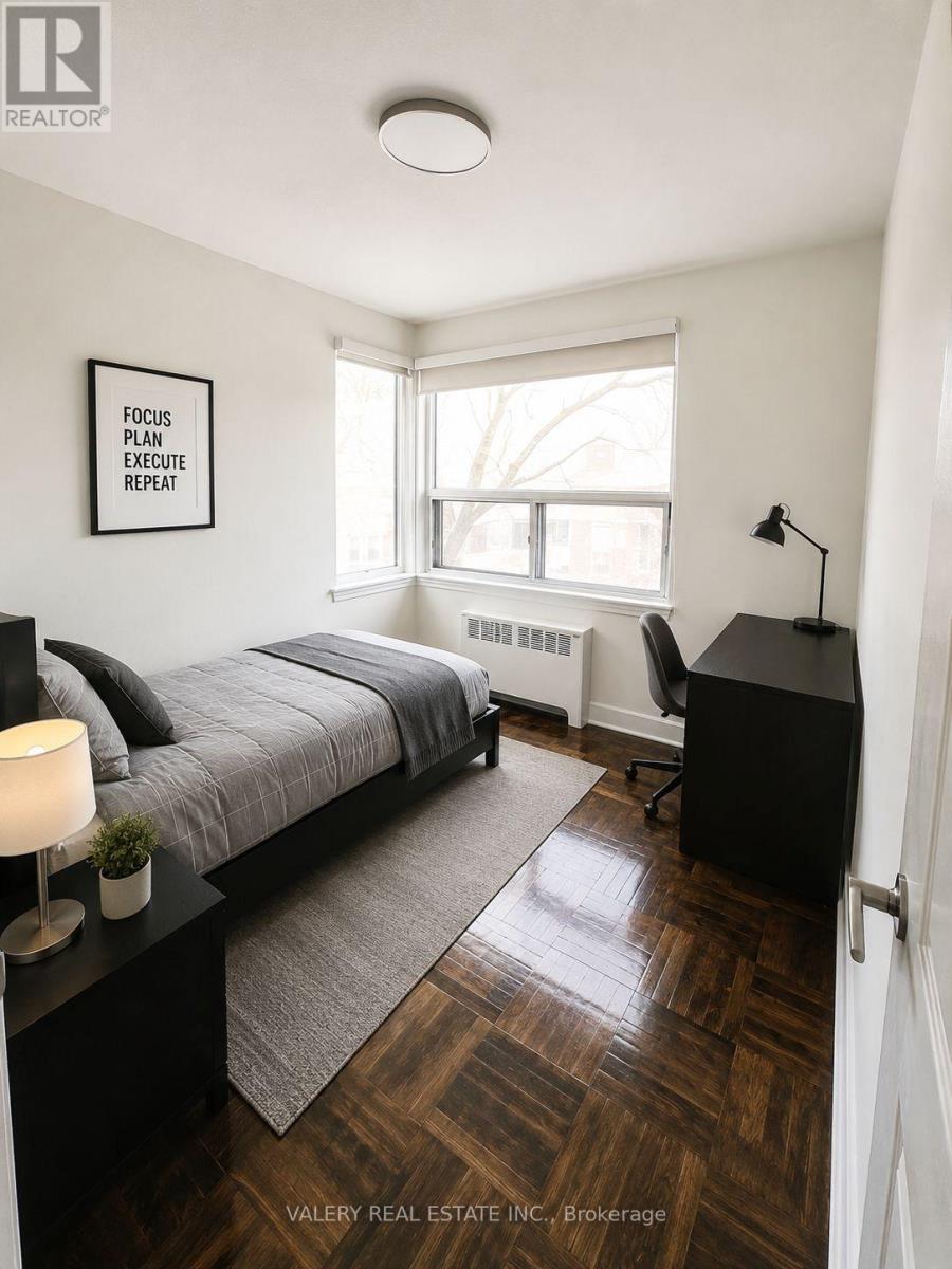 E4 - 3017 Queen Street E, Toronto, Ontario   - Photo 7 - E13656920