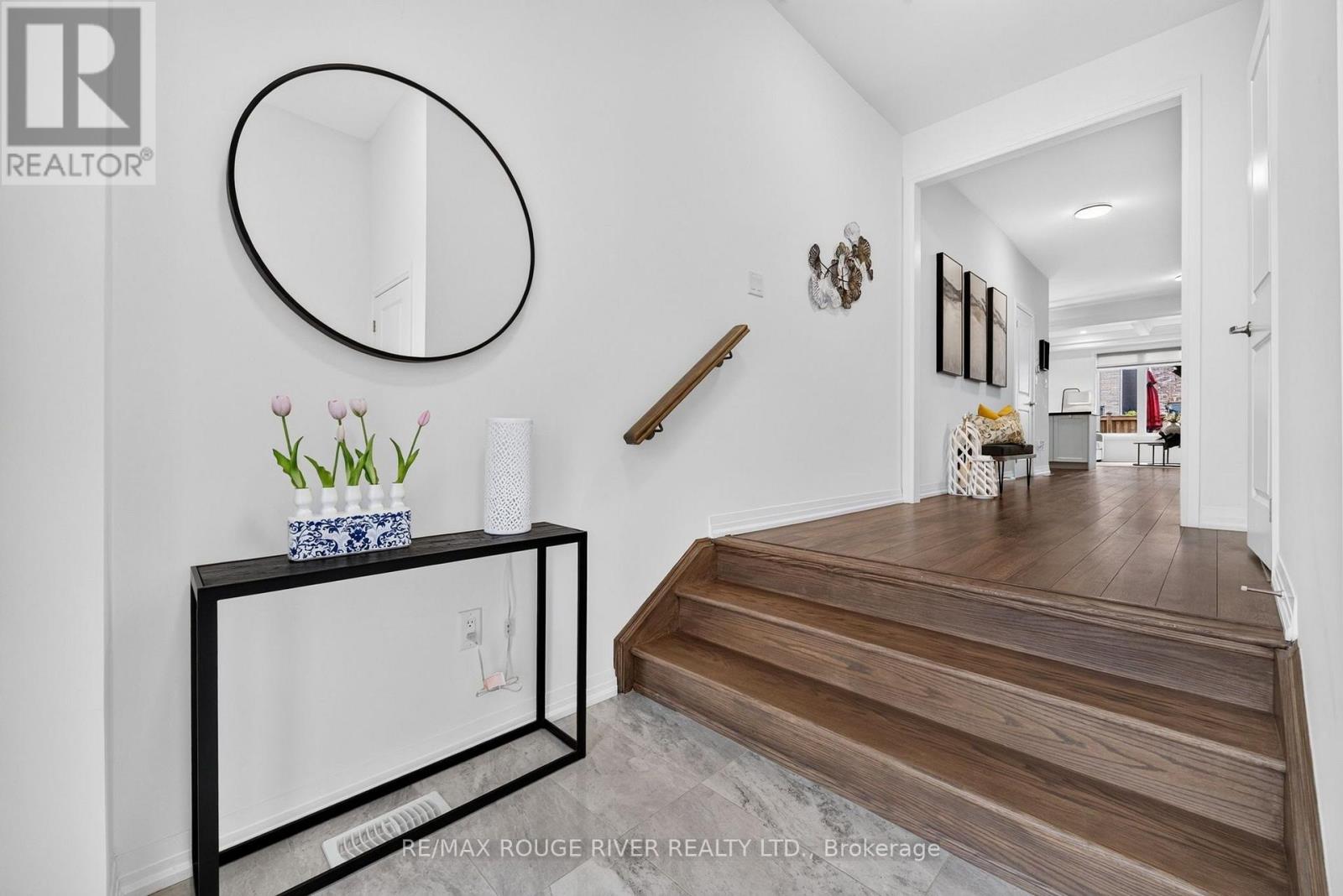 164 Ogston Crescent, Whitby, Ontario  L1P 0H3 - Photo 4 - E13656952