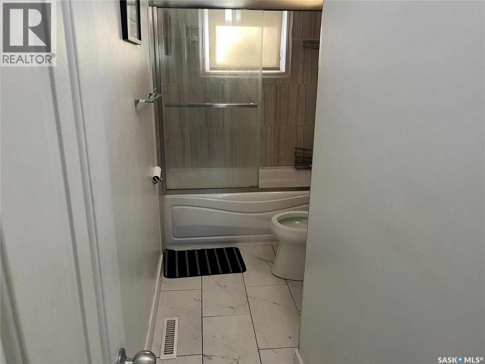 15 Ottawa Place, Regina, Saskatchewan  S4R 2V6 - Photo 10 - SK044835