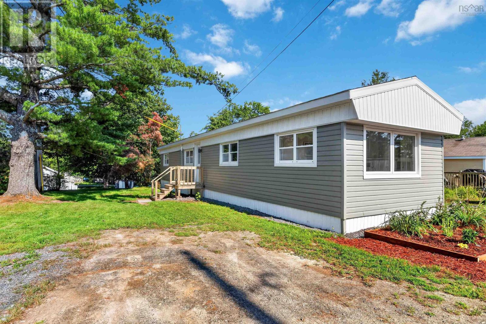 13 Hilltop Drive, Falmouth, Nova Scotia