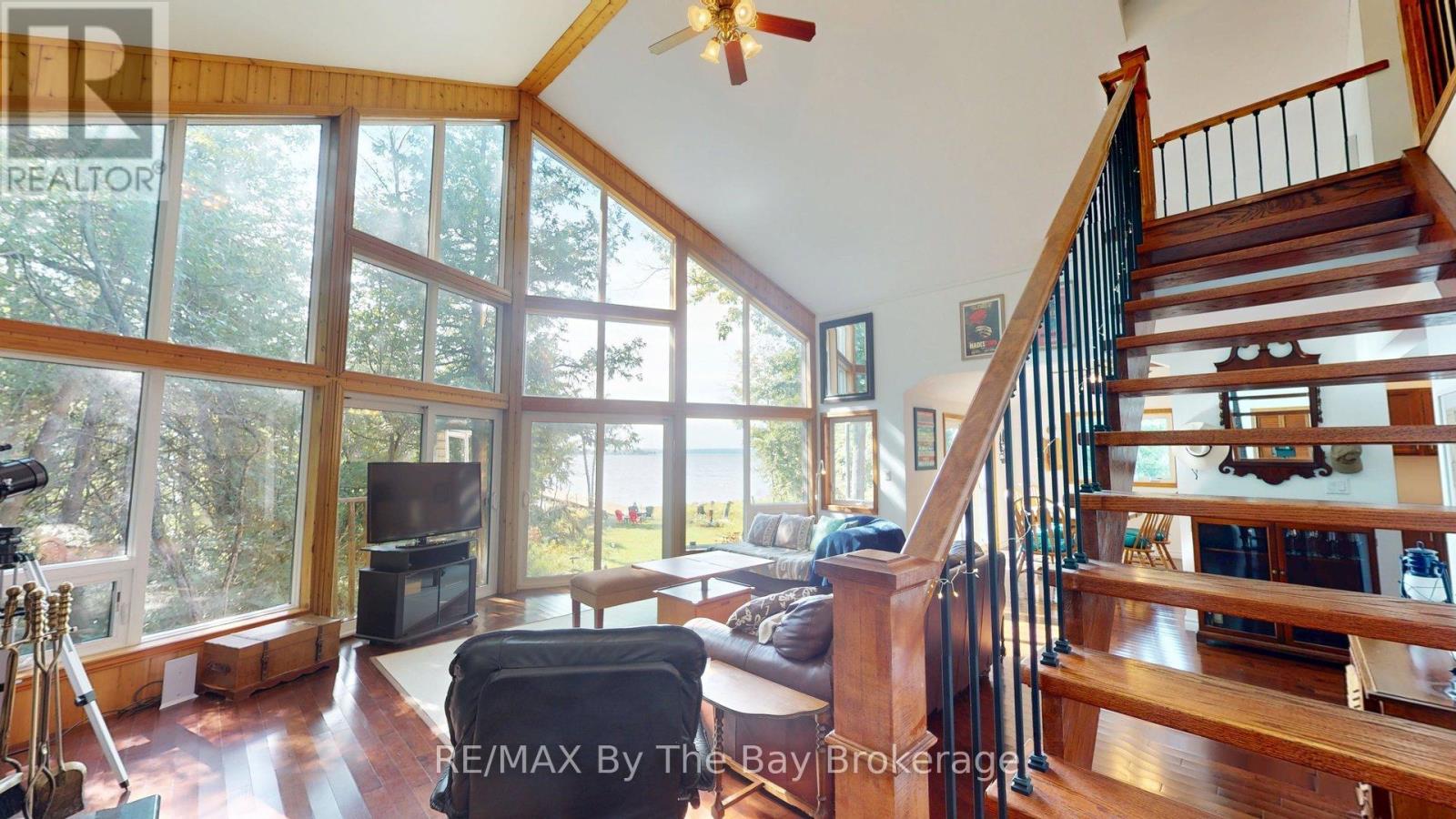 49 METHODIST, tay (victoria harbour), Ontario