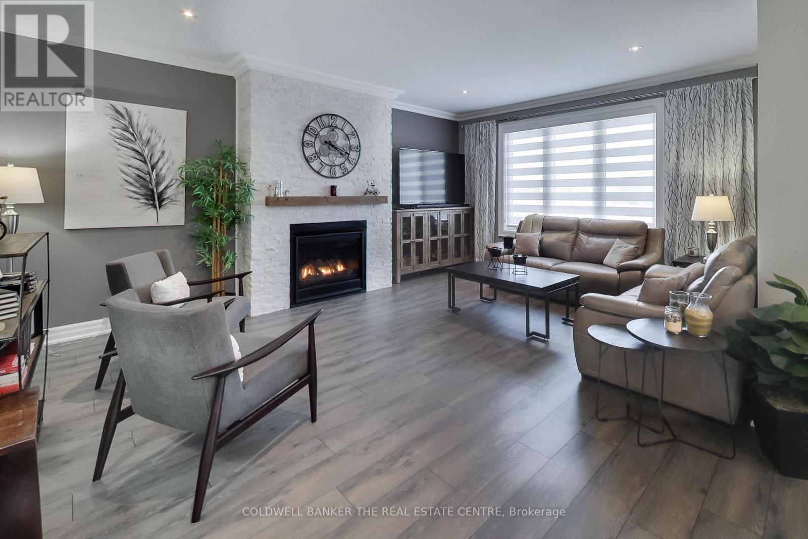 224 Lakeshore Road E, Oro-Medonte, Ontario  L0L 2E0 - Photo 13 - S13656792