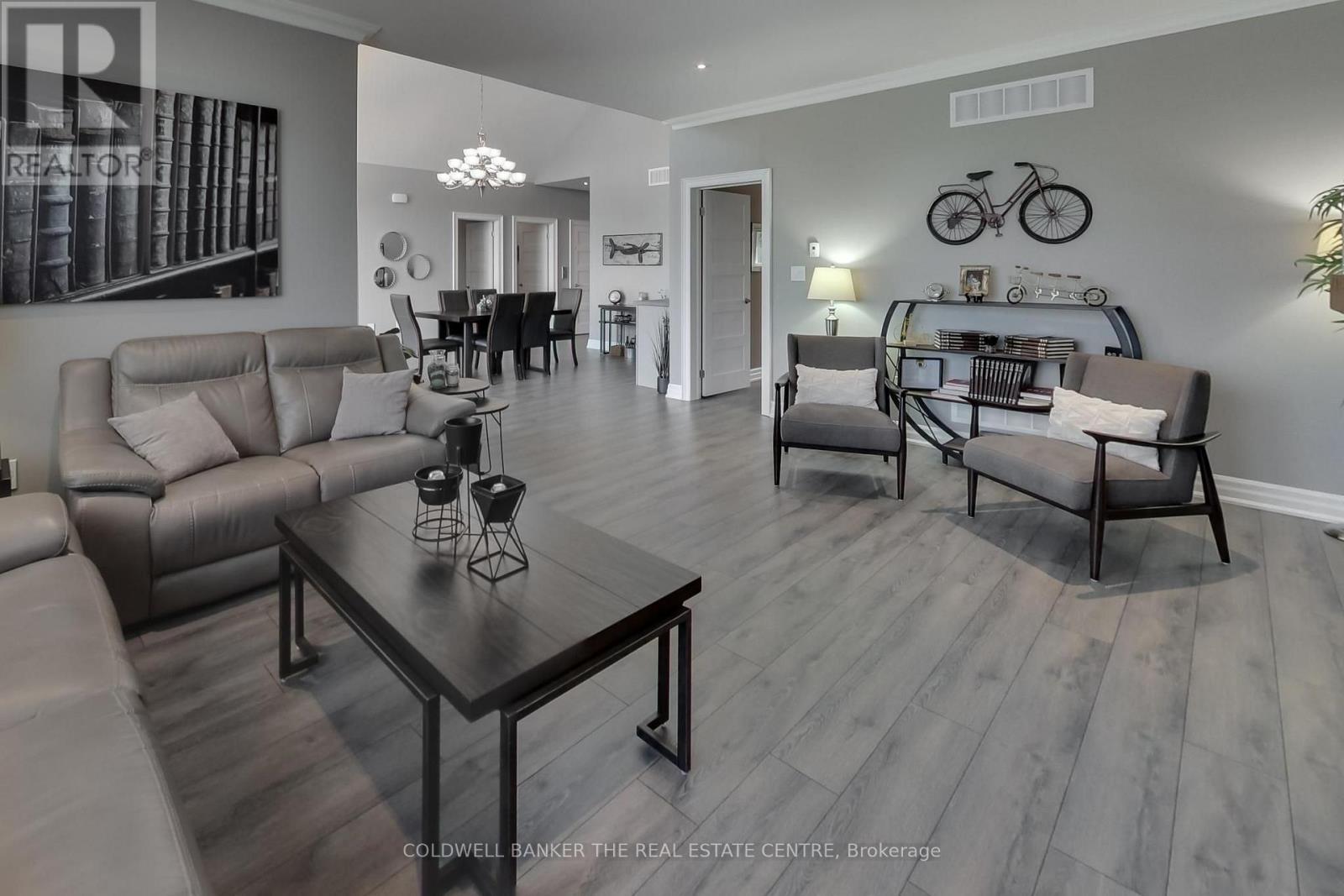 224 Lakeshore Road E, Oro-Medonte, Ontario  L0L 2E0 - Photo 15 - S13656792