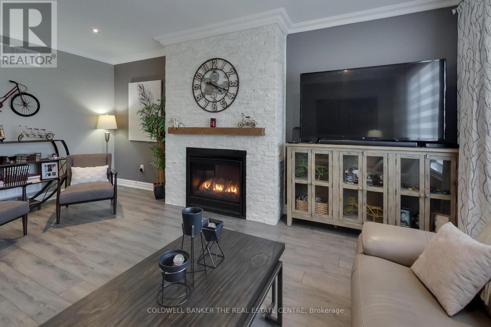 224 Lakeshore Road E, Oro-Medonte, Ontario  L0L 2E0 - Photo 16 - S13656792