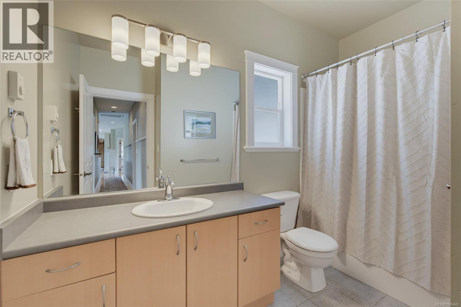 1489 Mt. Douglas Cross Rd, Saanich, British Columbia  V8X 3H6 - Photo 27 - 1046440