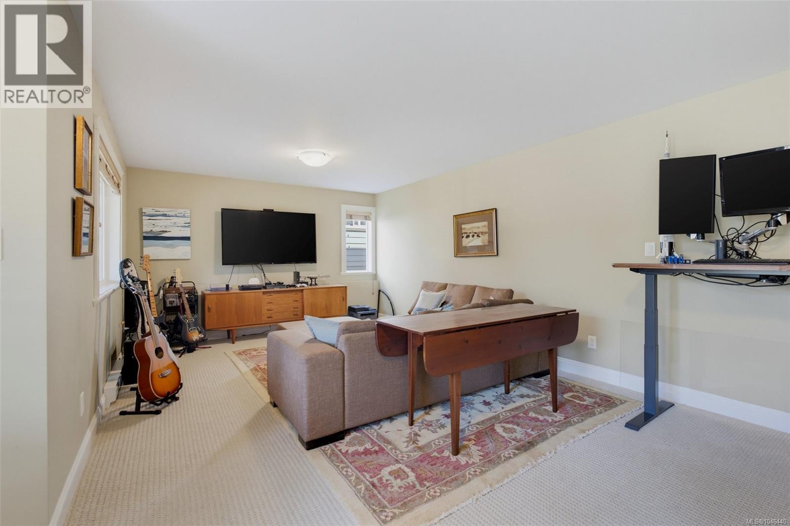 1489 Mt. Douglas Cross Rd, Saanich, British Columbia  V8X 3H6 - Photo 29 - 1046440