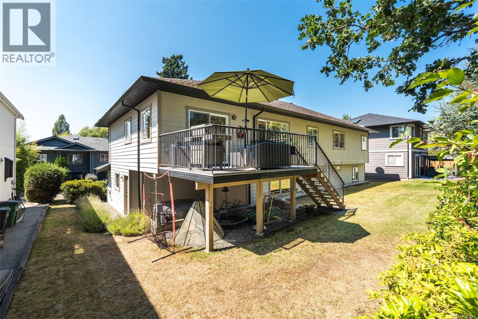 1489 Mt. Douglas Cross Rd, Saanich, British Columbia  V8X 3H6 - Photo 37 - 1046440