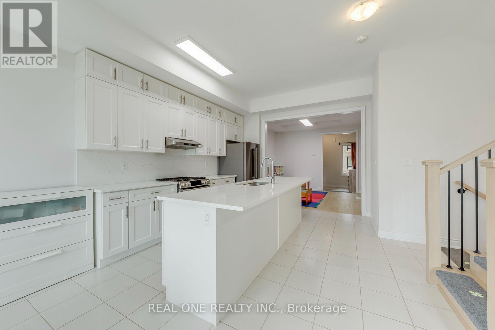 3069 Perkins Way, Oakville, Ontario  L6H 7Z4 - Photo 10 - W13656888