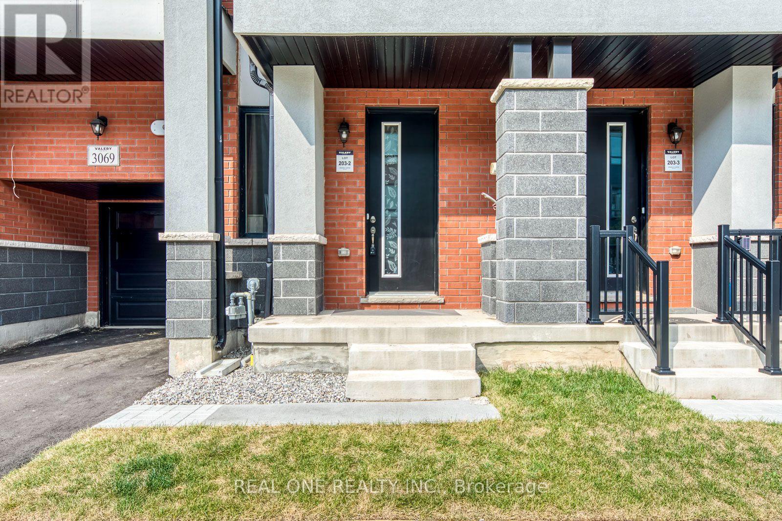 3069 Perkins Way, Oakville, Ontario  L6H 7Z4 - Photo 2 - W13656888