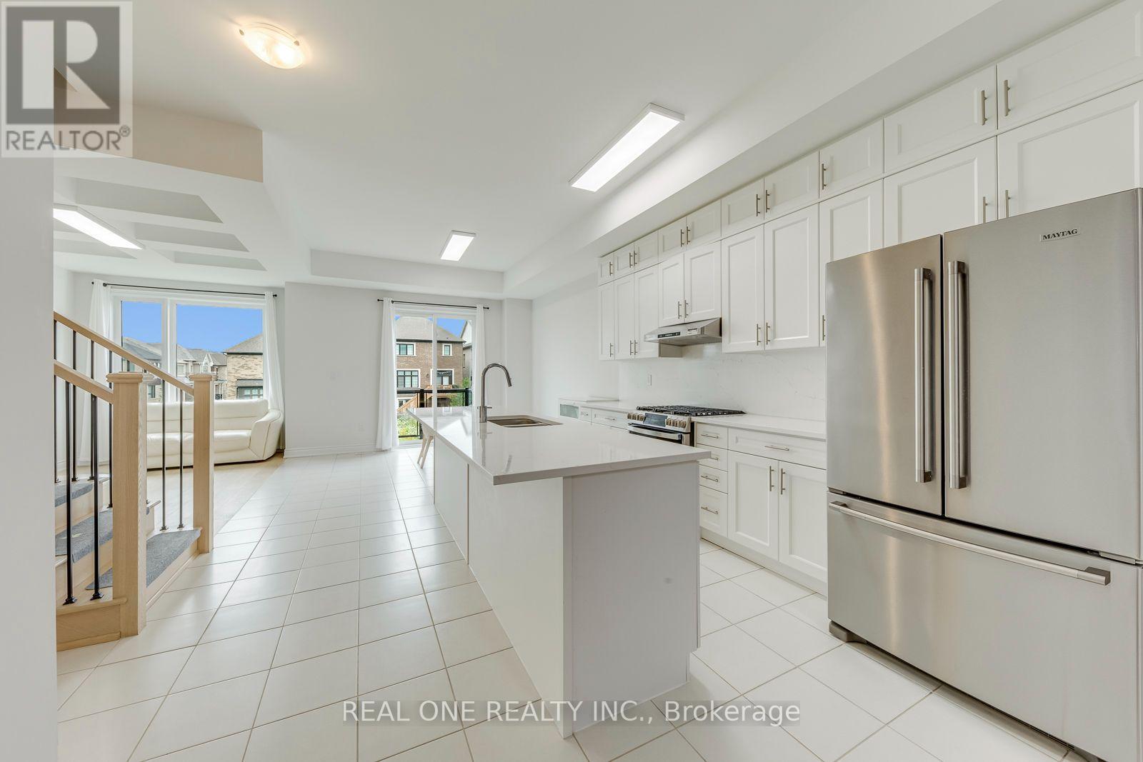 3069 Perkins Way, Oakville, Ontario  L6H 7Z4 - Photo 7 - W13656888