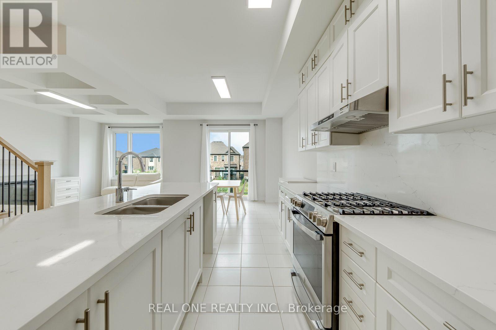 3069 Perkins Way, Oakville, Ontario  L6H 7Z4 - Photo 8 - W13656888